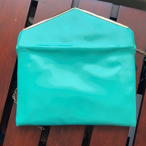 Expressions NYC clutch - Picture 3 of 7